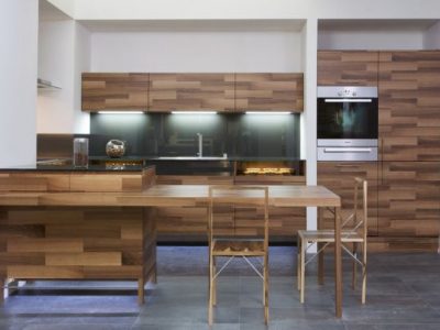 Thiết kế tủ bếp bằng gỗ đẹp nhất 2022 mang tới không gian sang trọng